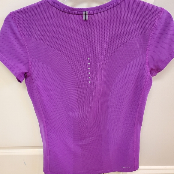 Nike Athletic Top - Picture 2 of 2